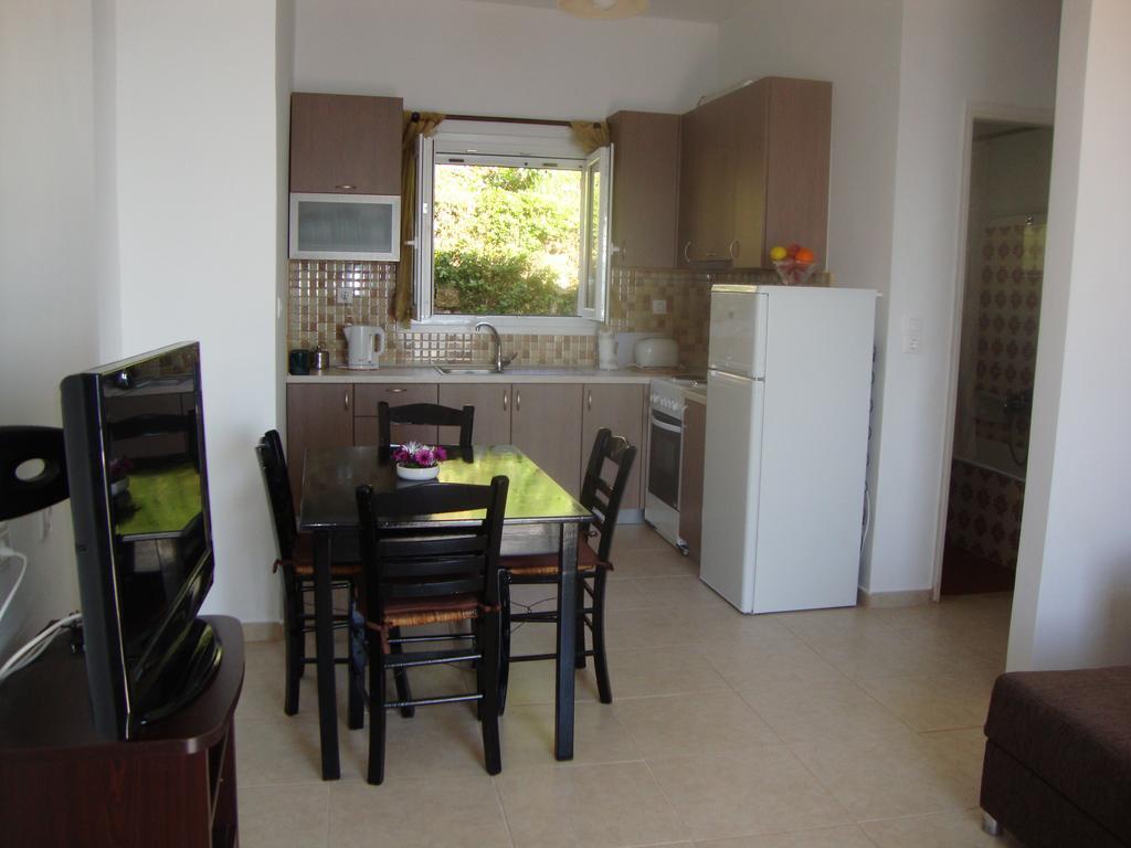 Fantasia Apartment Lákones Extérieur photo